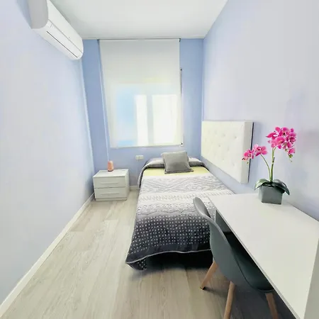 Precioso Al Lado De Barcelona Centro Apartment *